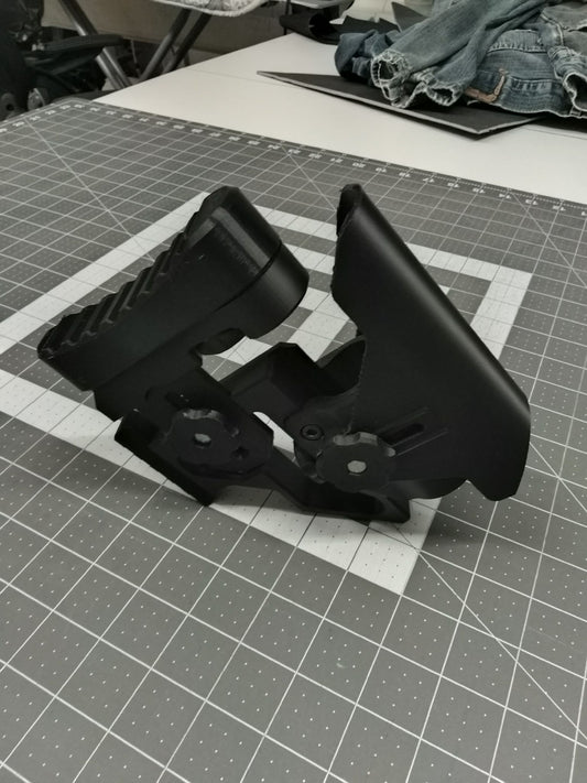 Fully adjustable stock